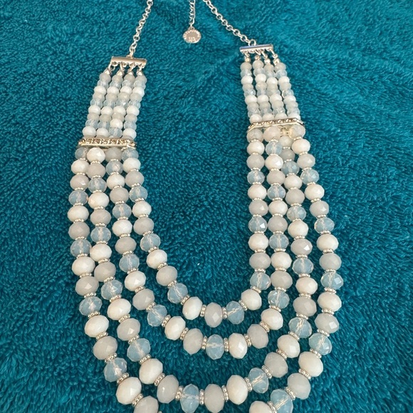 Elegant Beaded Necklace with Silver Accents - Picture 2 of 2
